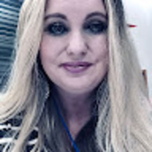 Meet your Posher, Holly